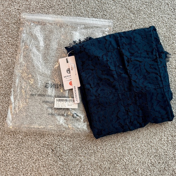 Merokeety Dress, Lace, M, New in Bag, Navy, Midi - Picture 4 of 8